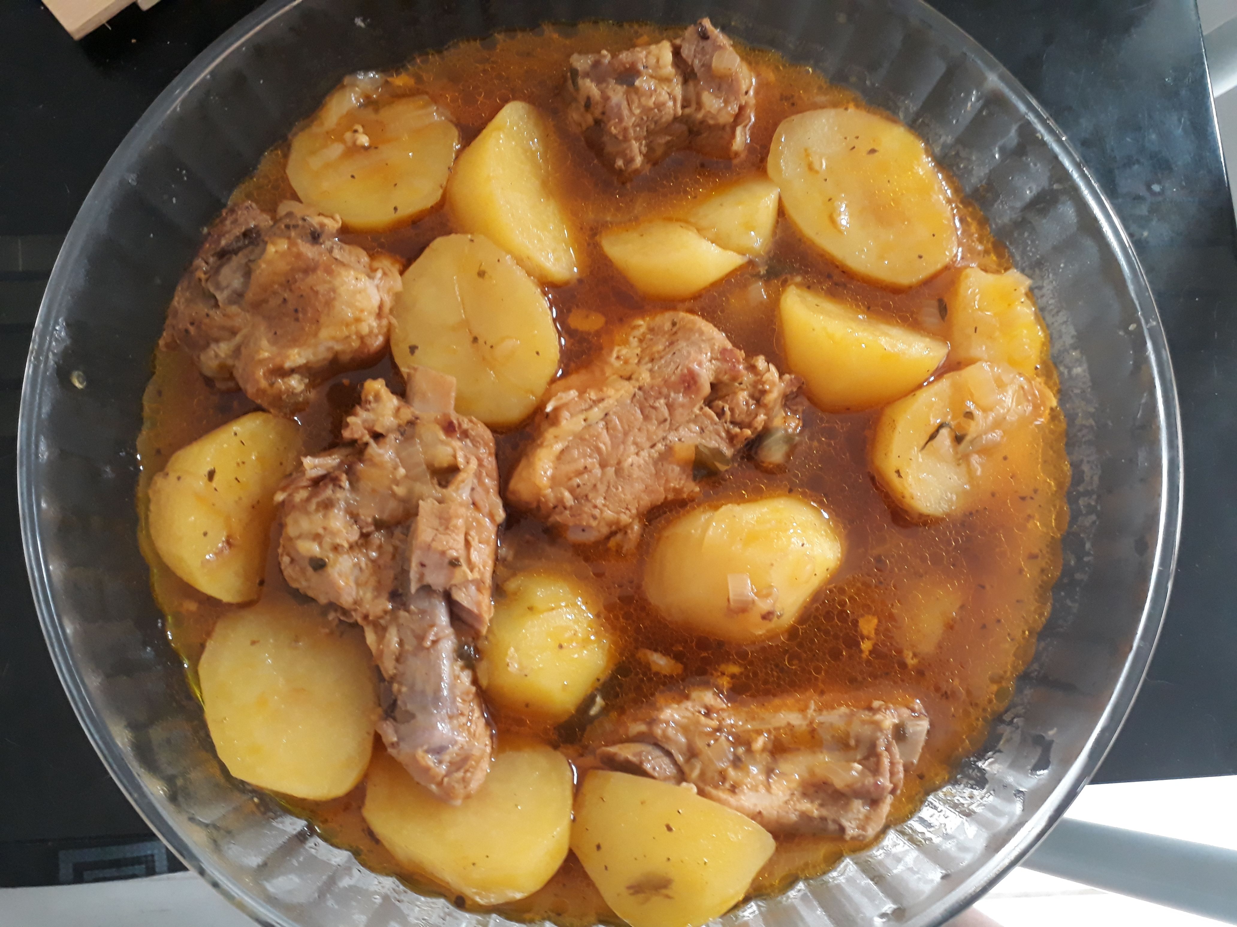 Costelinha com batata na pressão