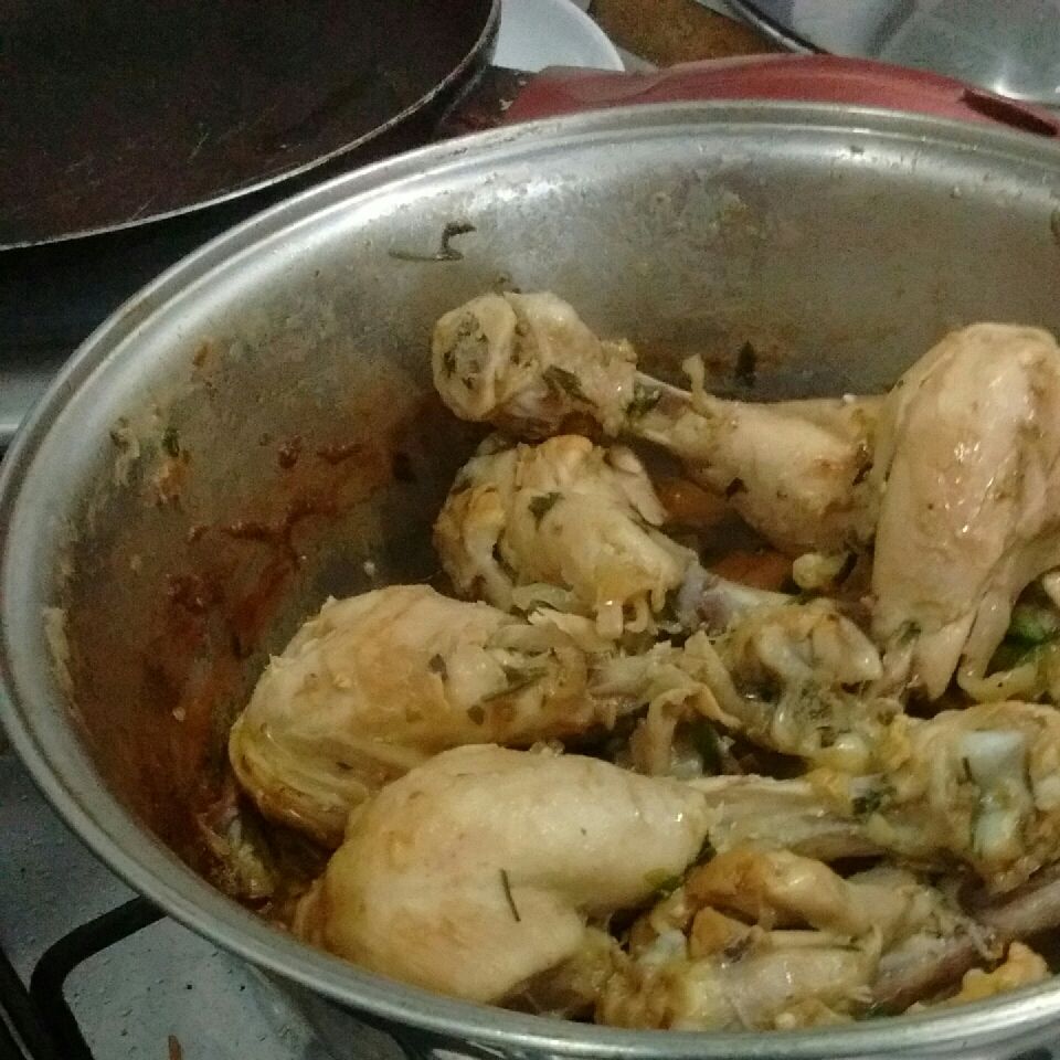 Coxa de frango refogada