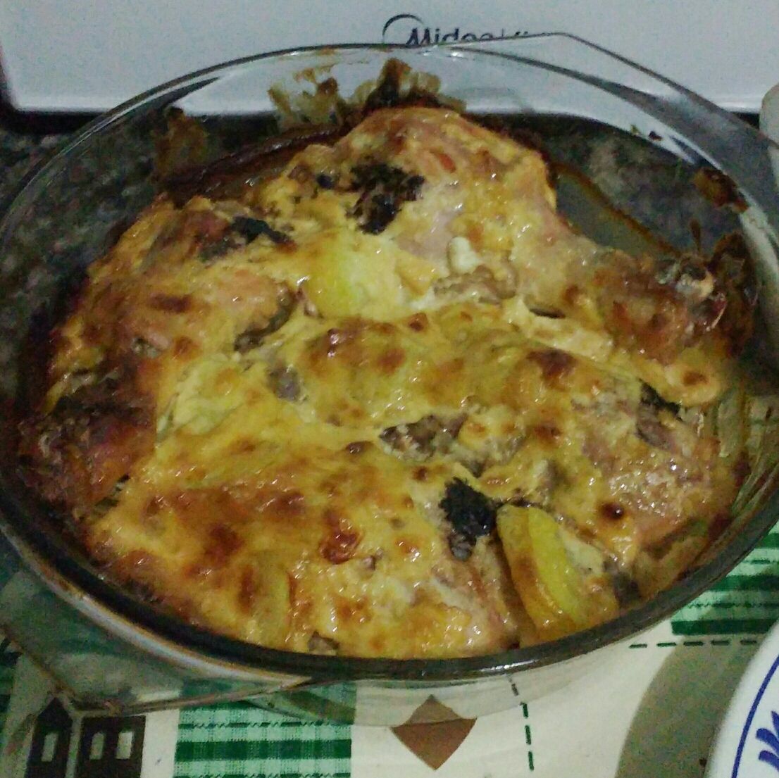 Coxas de frango com batatas e maionese