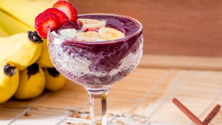 Creme de açaí com gelato italiano e licor de cassis