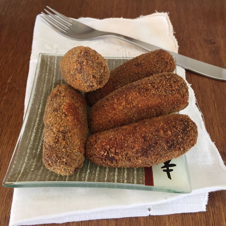 Croquete de carne cremoso (tipo Casa do Alemão)