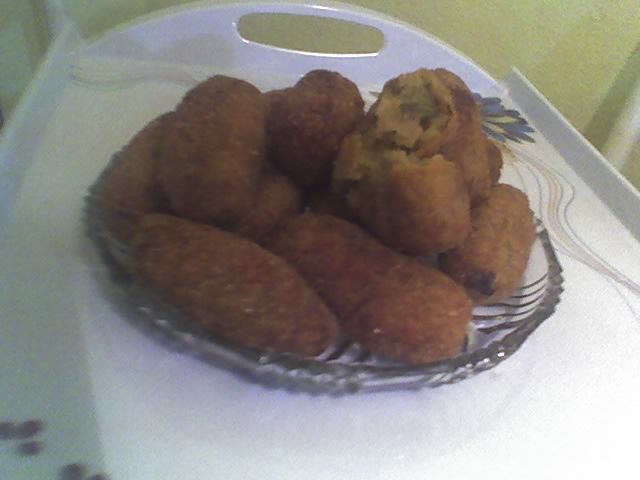 Croquetes de sobras de arroz e carne moída