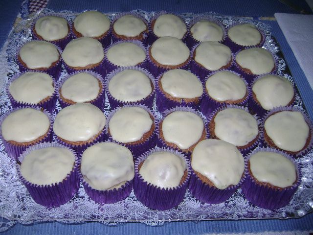 cup cake de laranja com ganache de chocolate branco