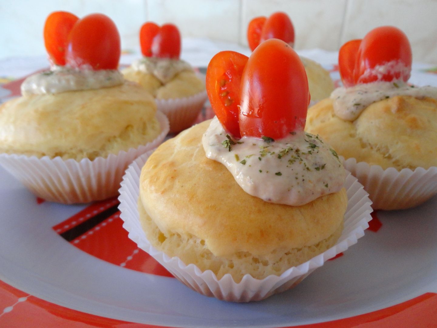 Cupcake salgado com patê de atum