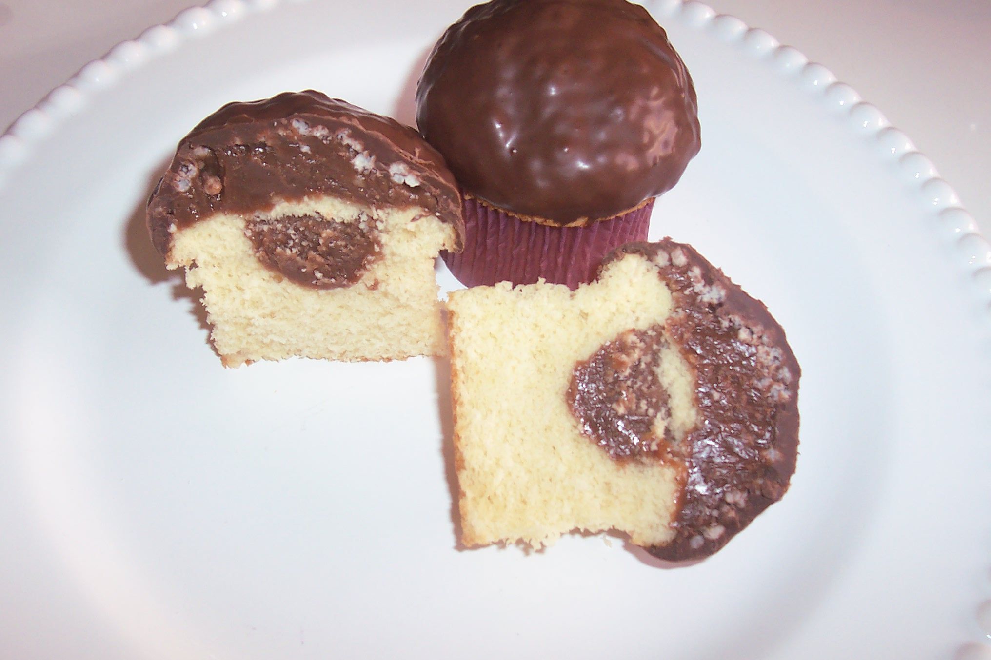 Cupcakes de brigadeiro com cobertura tipo chokito