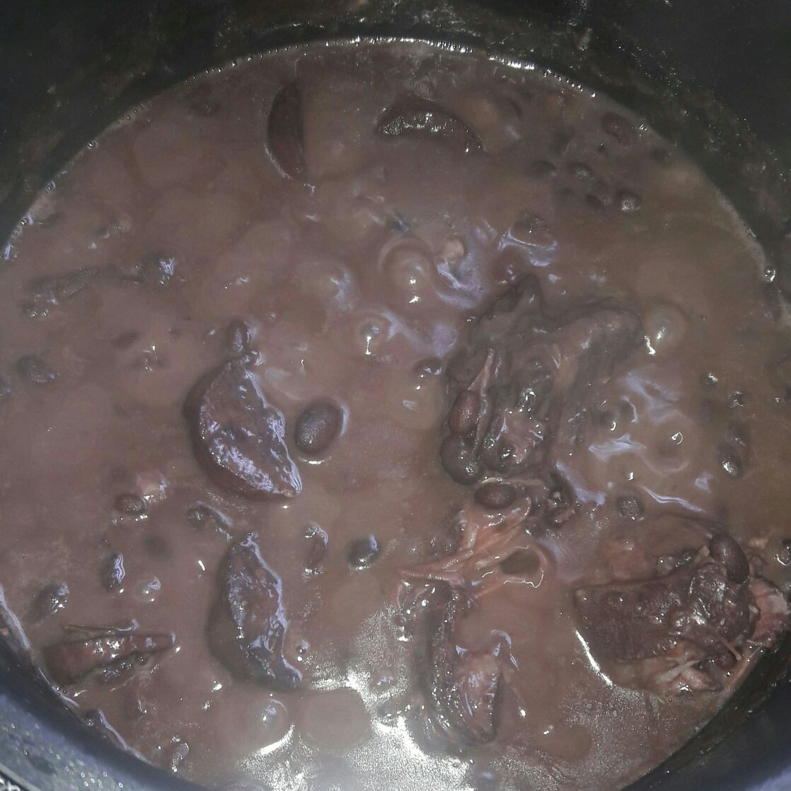 Feijoada na panela de pressão elétrica (rápida)