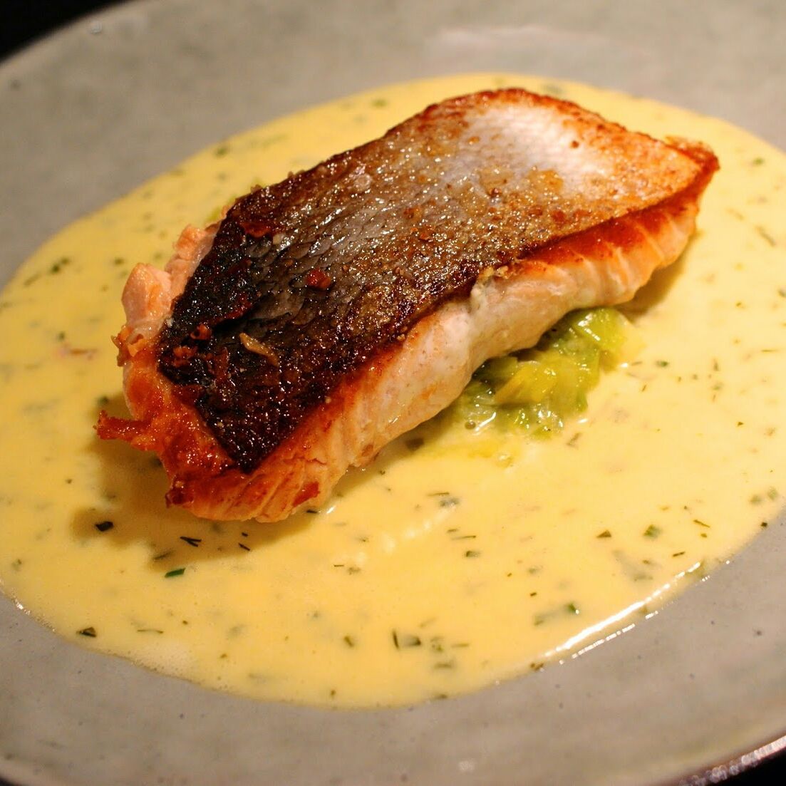 Filé de pescada ao molho Beurre Blanc