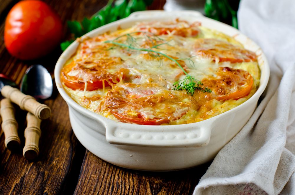 Filé de tilápia com batatas e requeijão ao forno