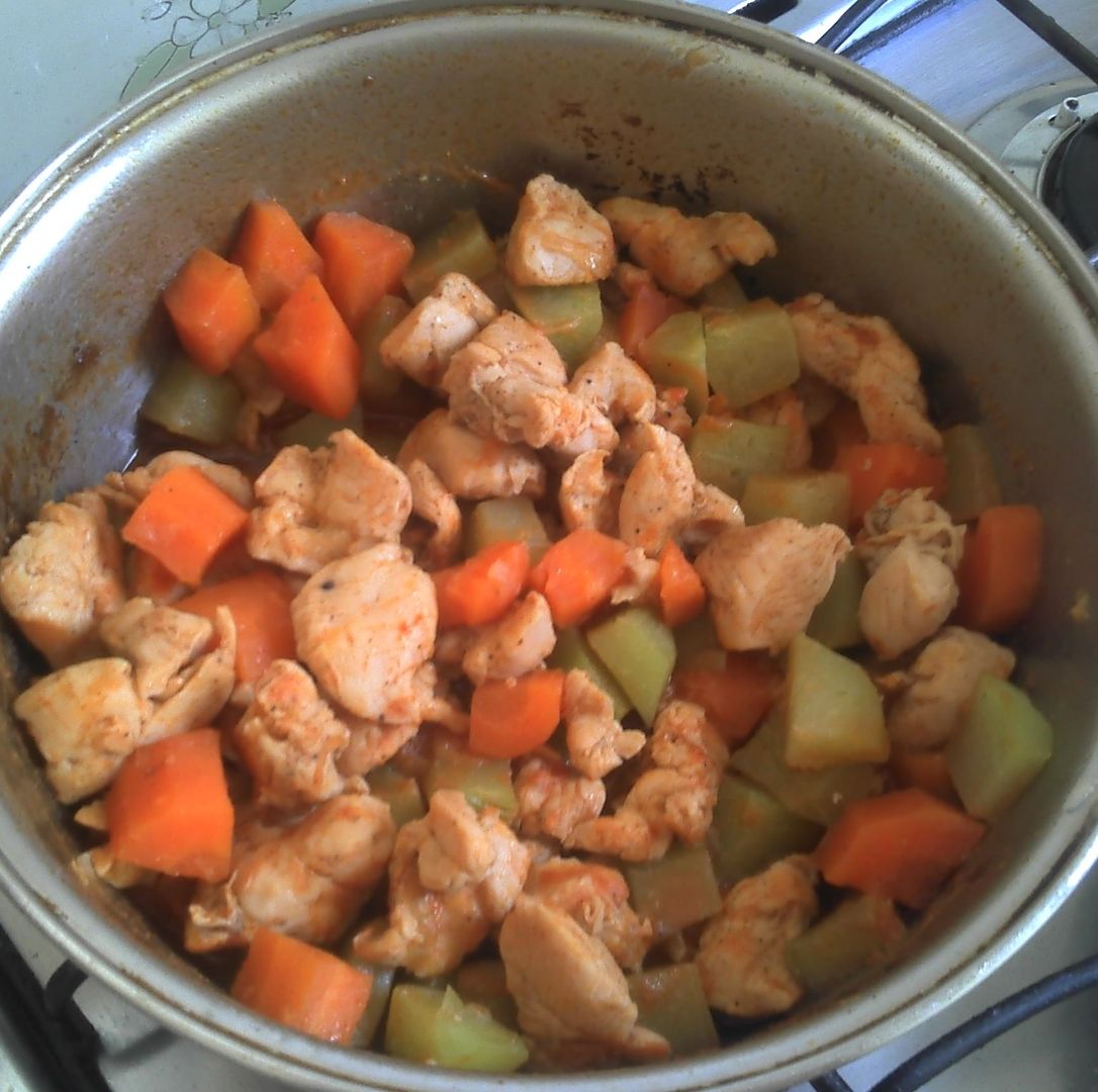 Frango ensopado com legumes