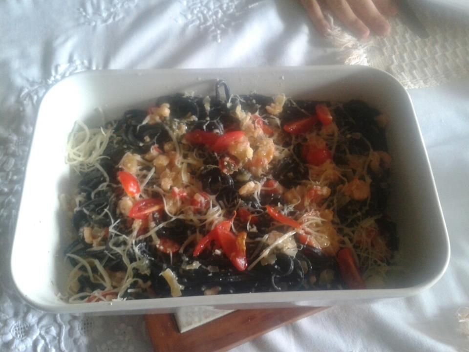 Fusilli Longo com tinta de lula