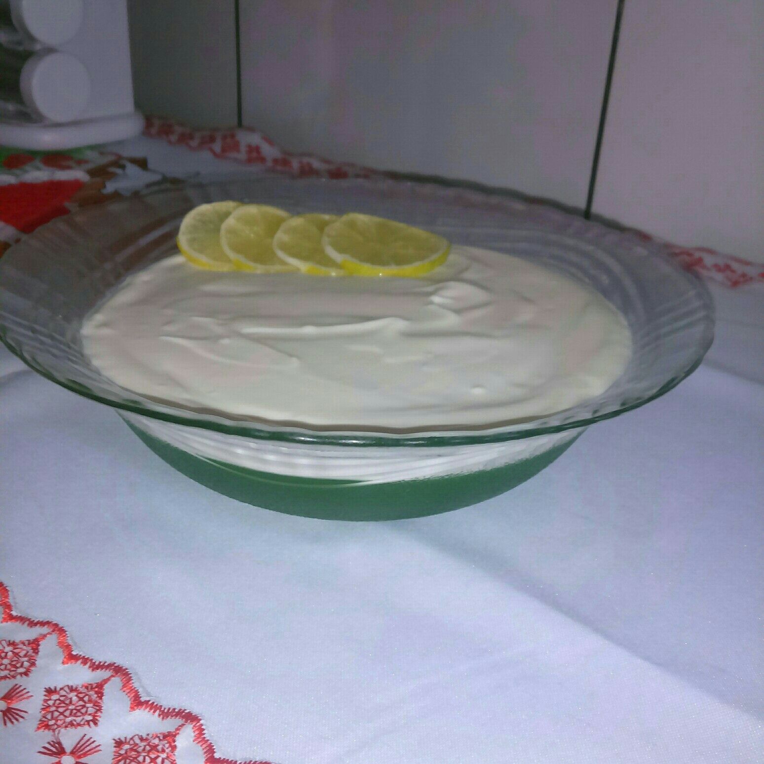 Gelatina de limão com mousse de limão