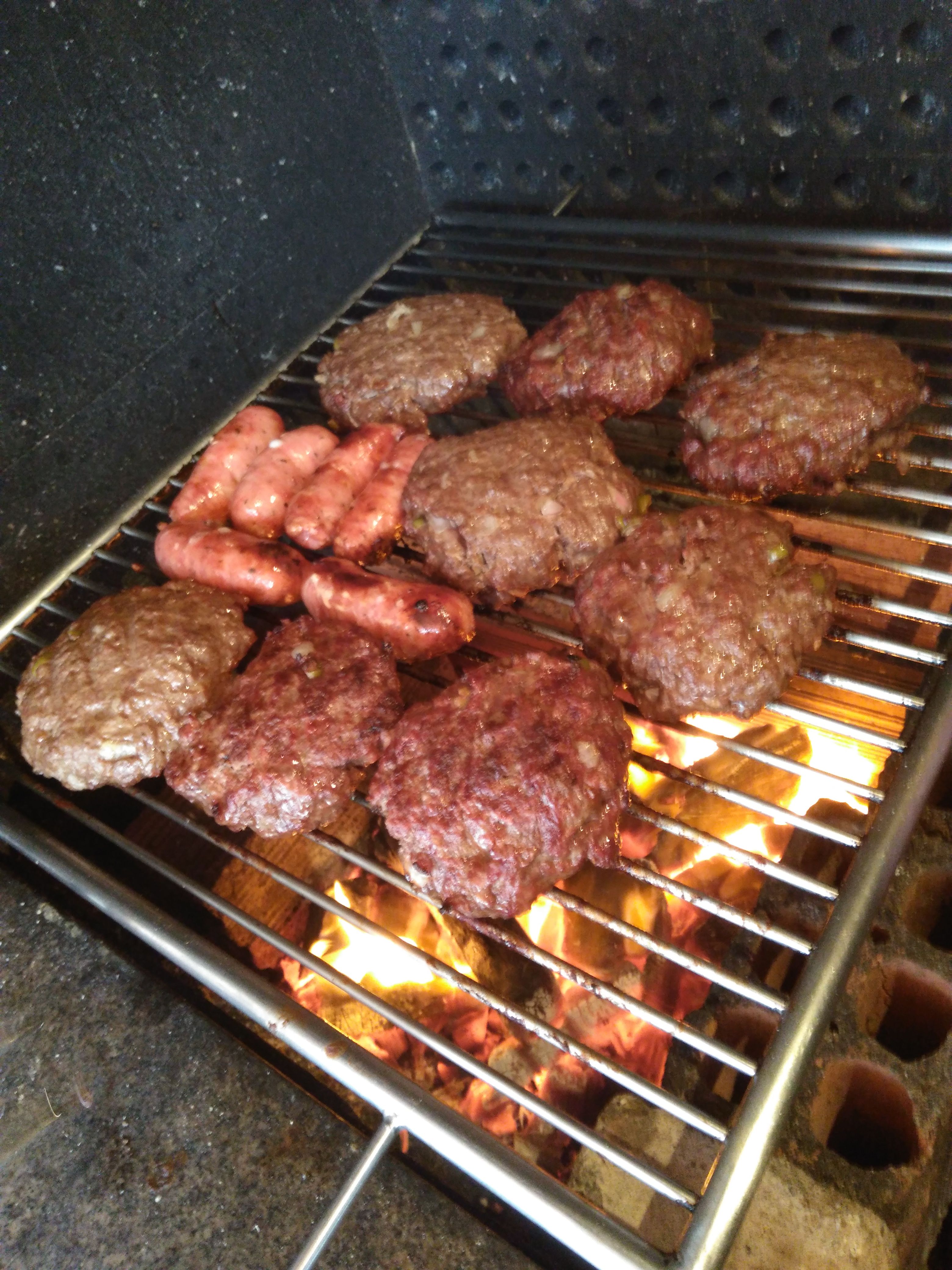 Hambúrguer caseiro para churrasco