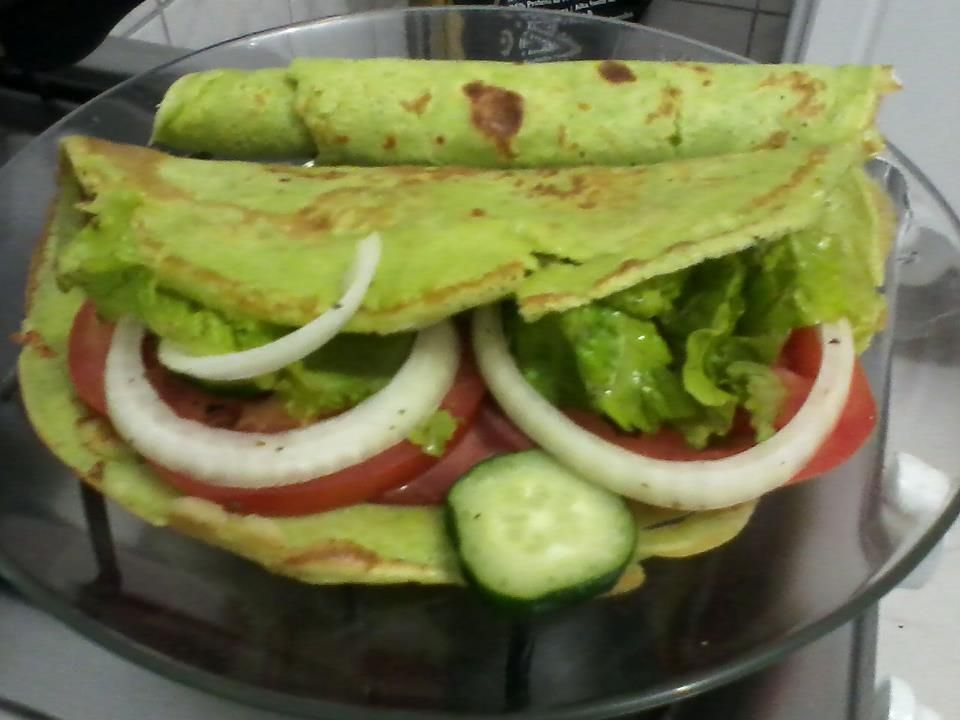 Lanche de panqueca verde