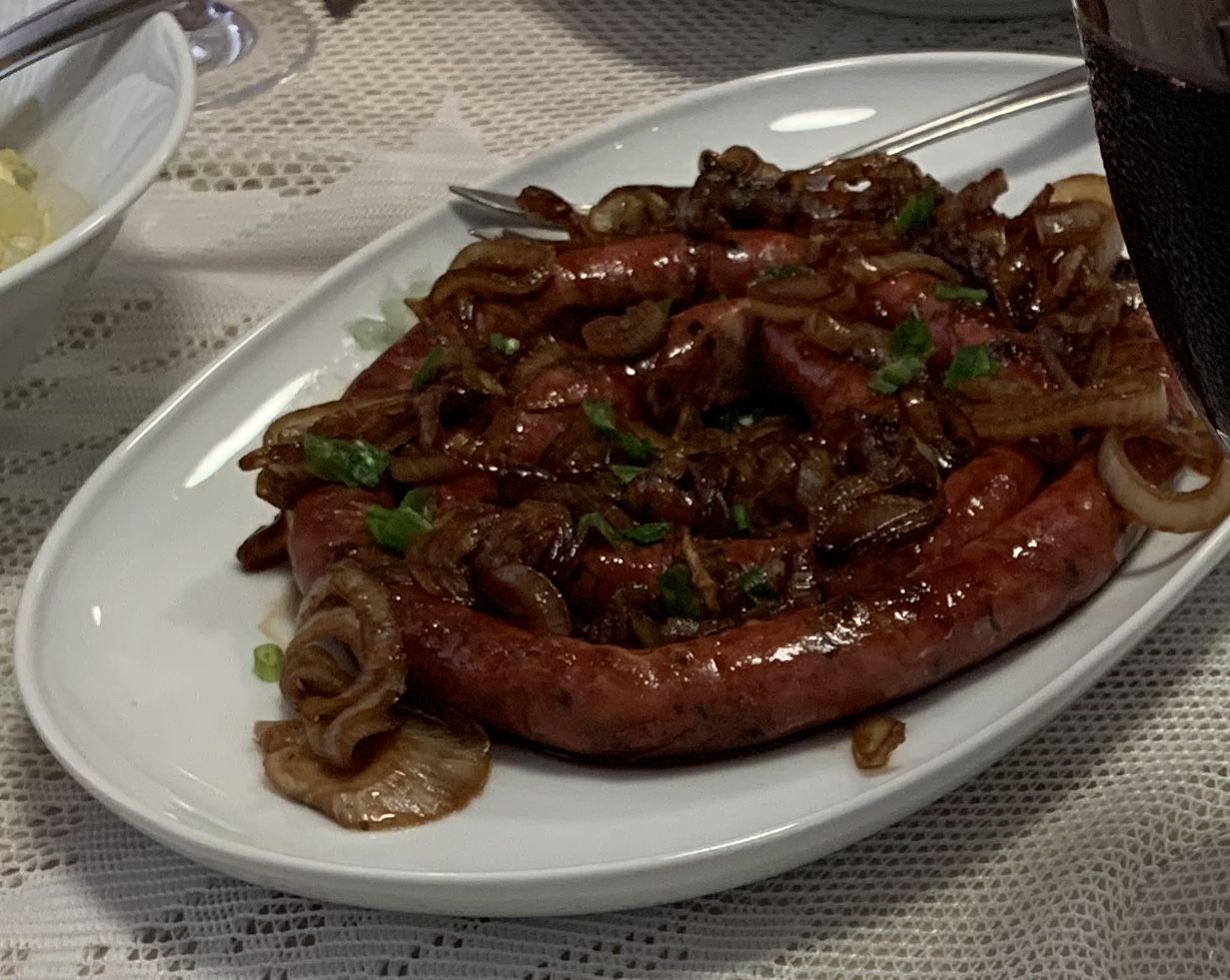 Linguiça ao vinho tinto