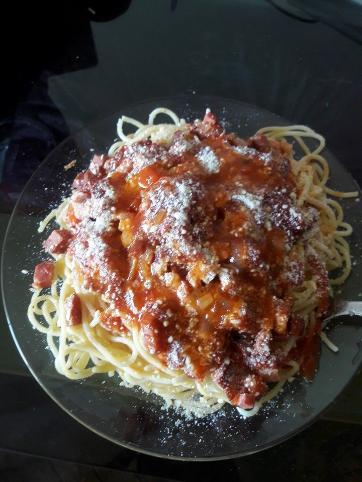 Macarrão alho e óleo com linguiça toscana da Lory