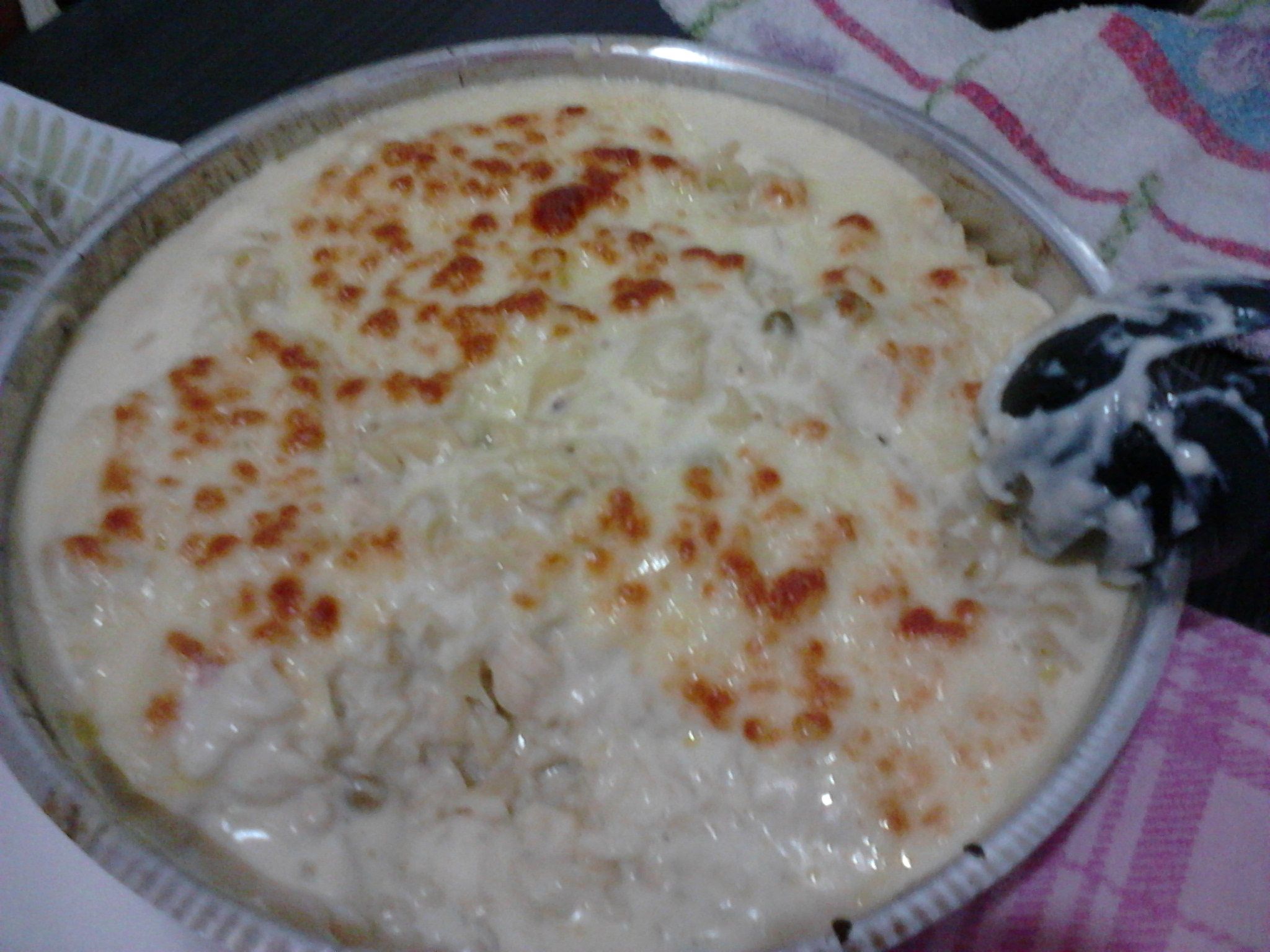 Macarrão ao molho cremoso com frango