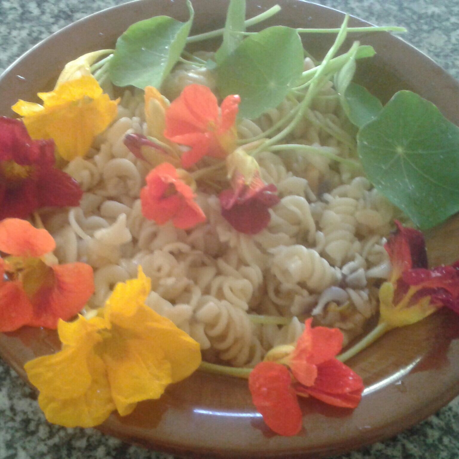 Macarrão com capuchinha