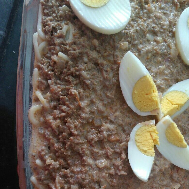 Macarrão com carne moída ao forno