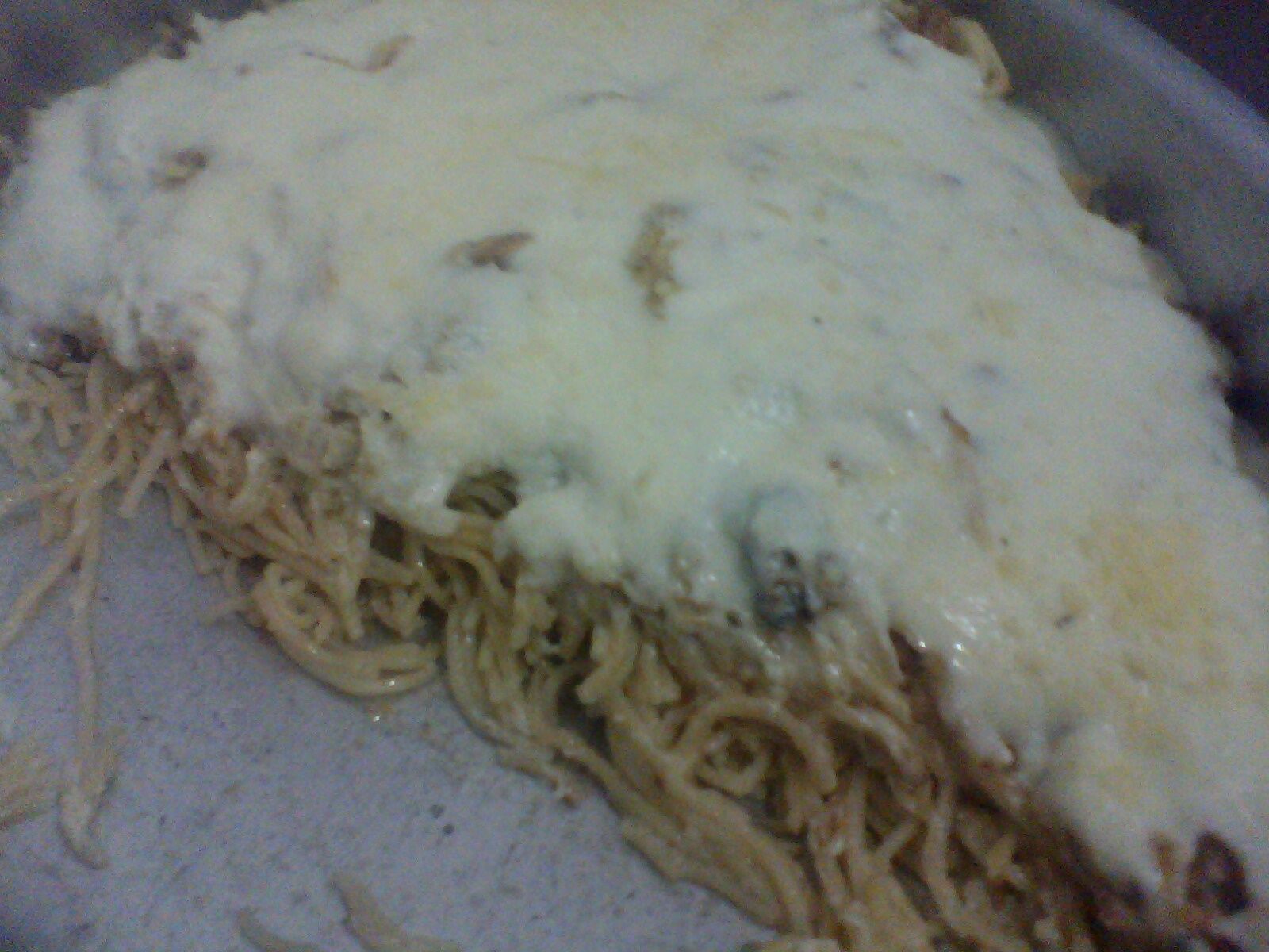 Macarrão com sardinha ao molho de queijo