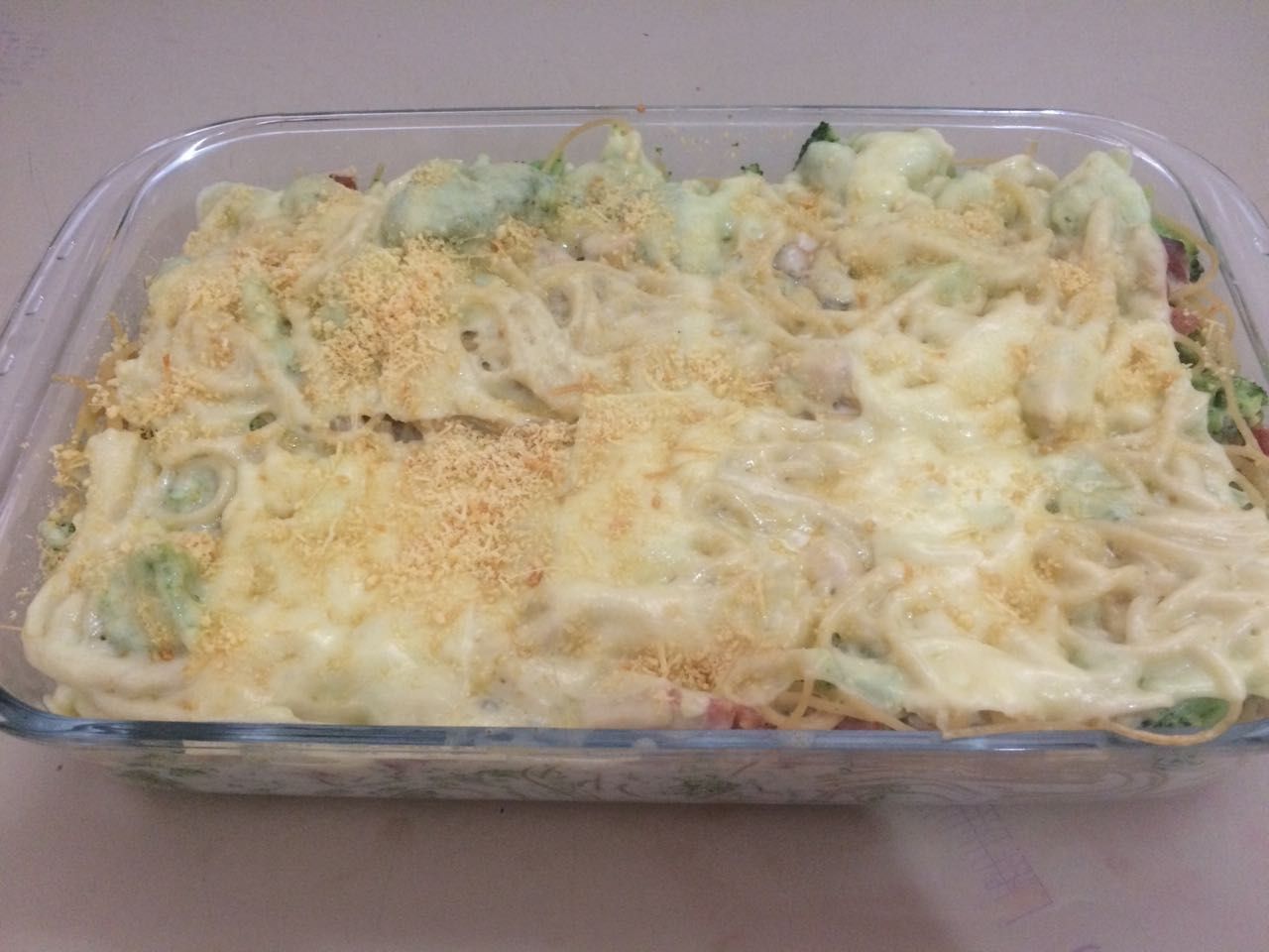 Macarrão de brócolis e Bacon com Molho Branco