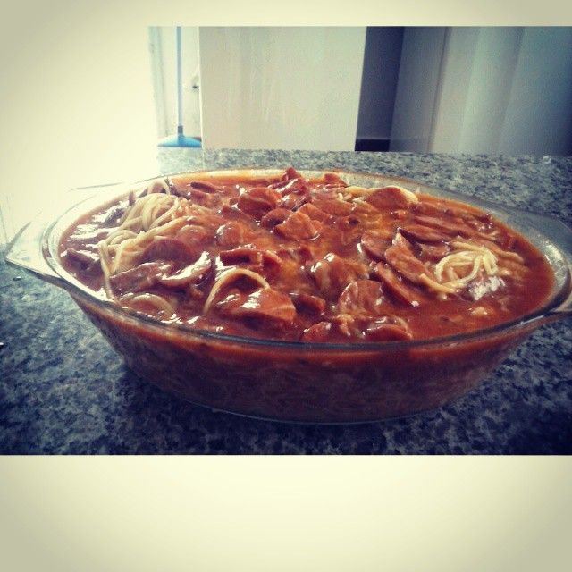 Macarrão de queijo e calabresa