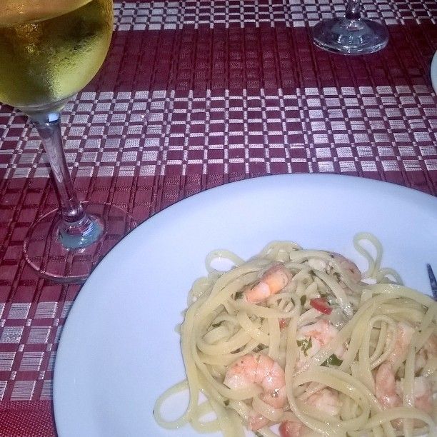 Macarrão (fettuccine) com camarão