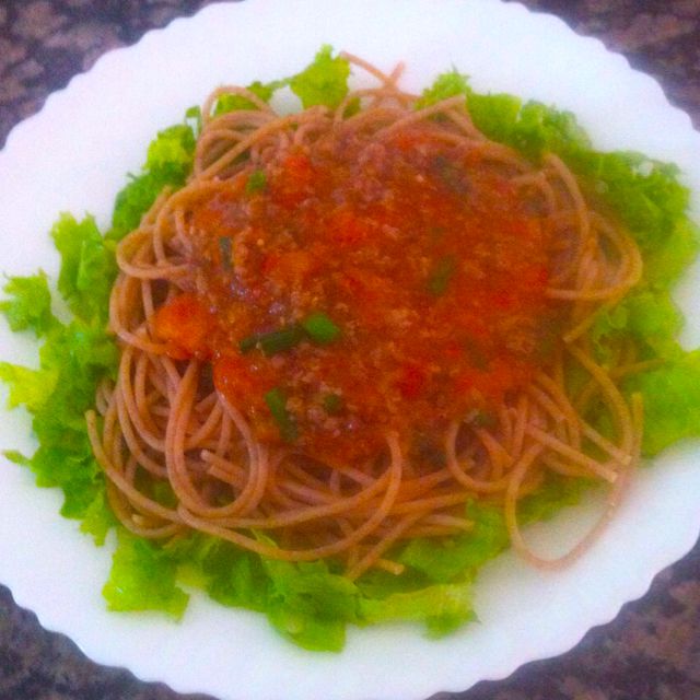 Macarrão integral com carne moída