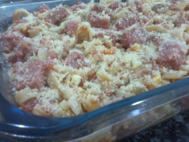 Macarronada com kitut ao forno