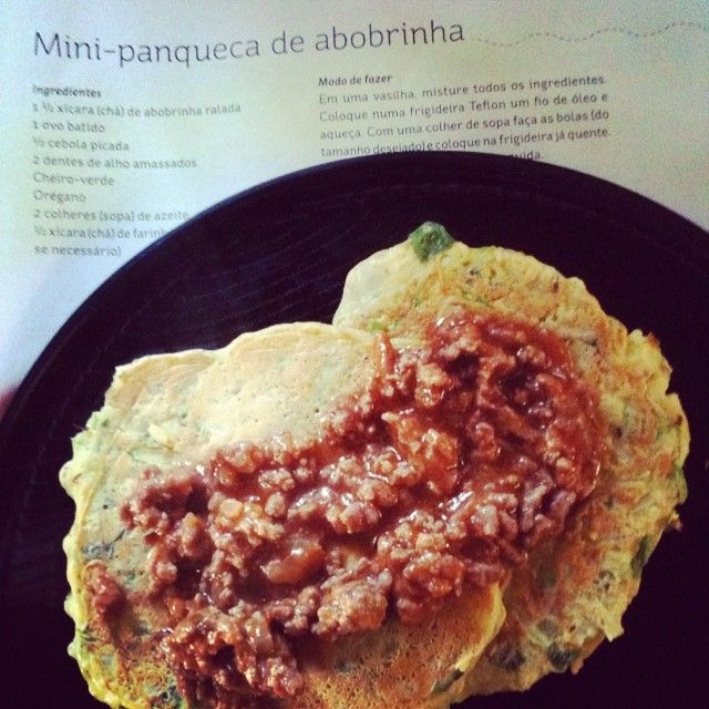 Mini-panqueca de abobrinha