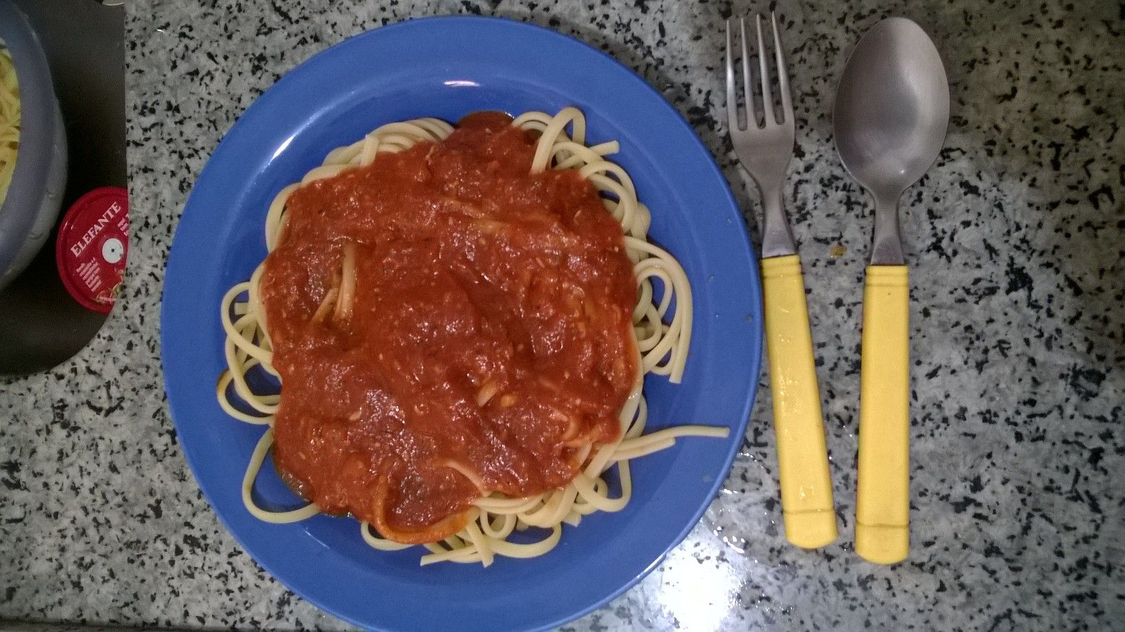 Molho de tomate rápido e saboroso