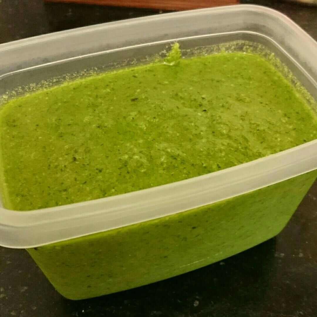 Molho pesto fácil