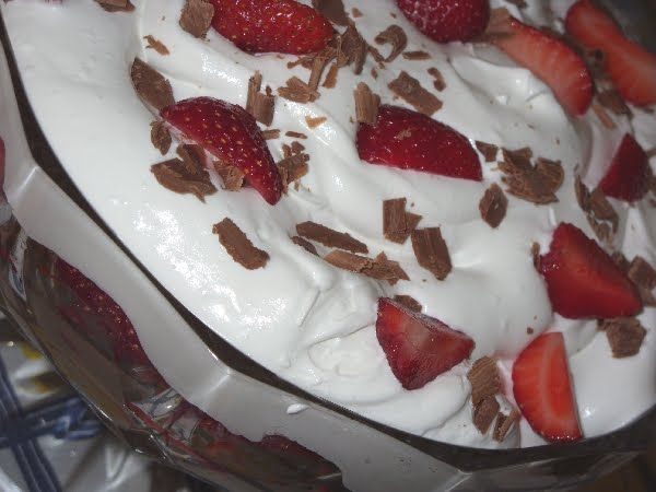 Mousse de chocolate com morango