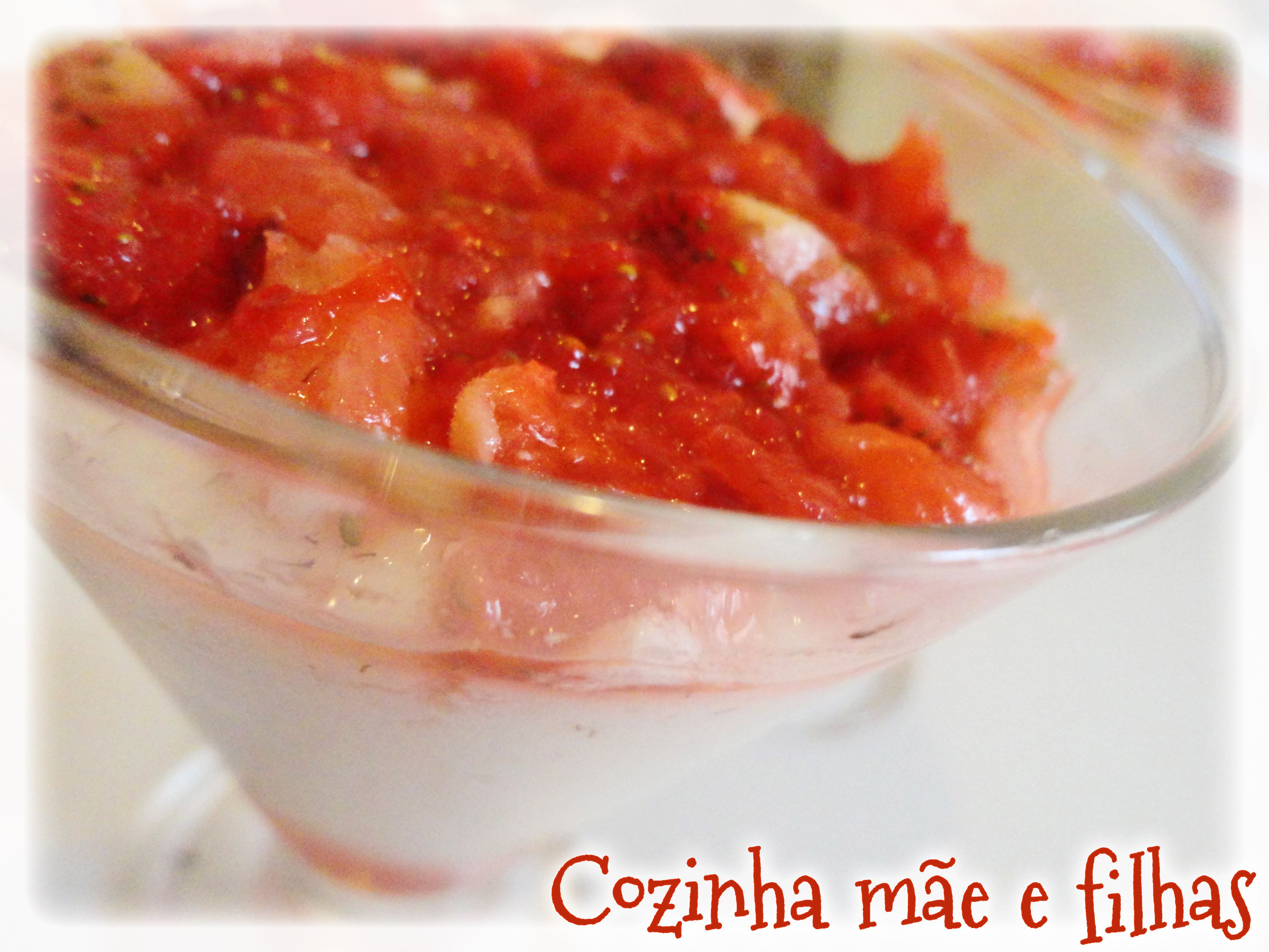 Mousse de limão siciliano com morango