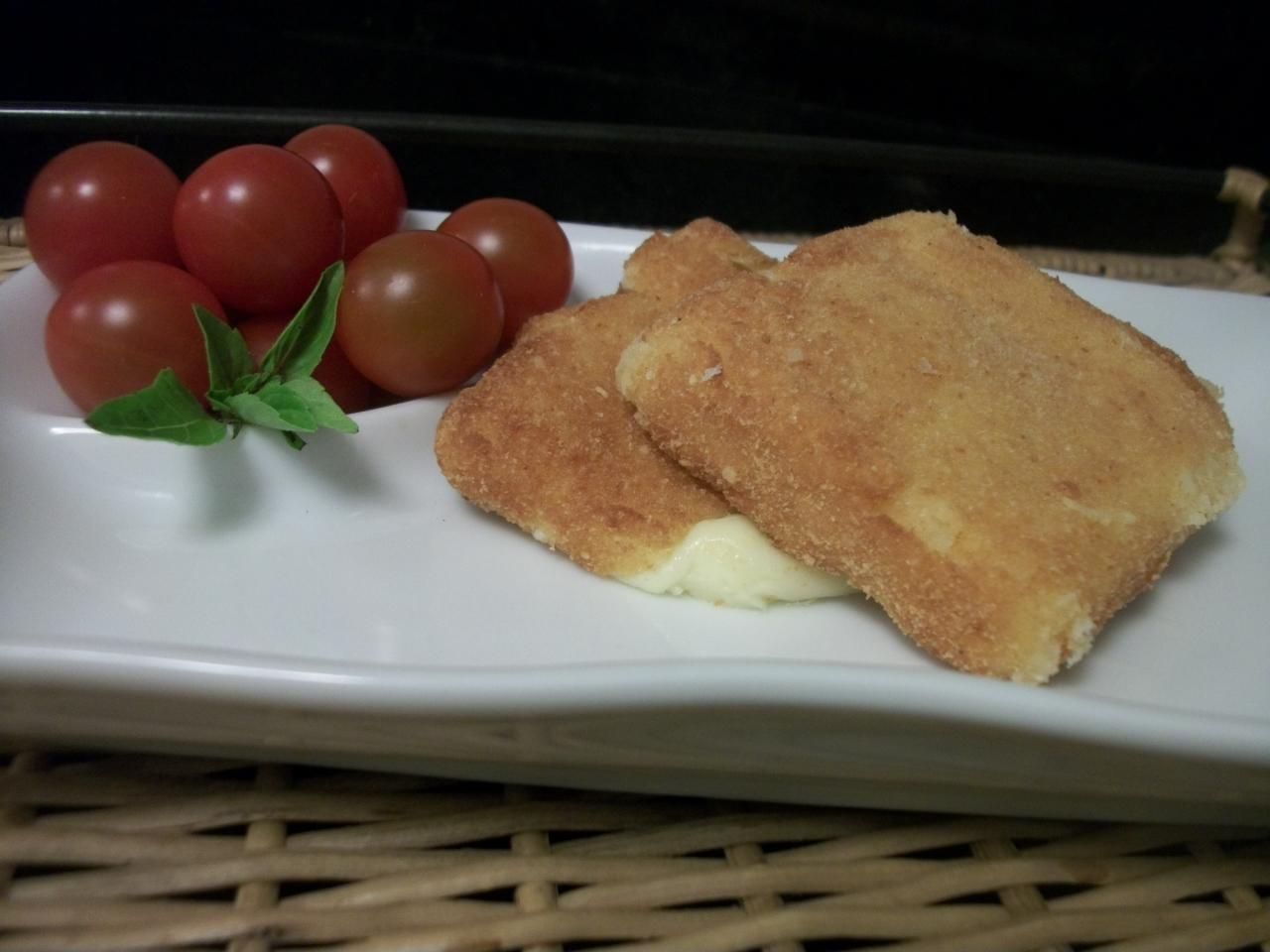 Mussarela à milanesa