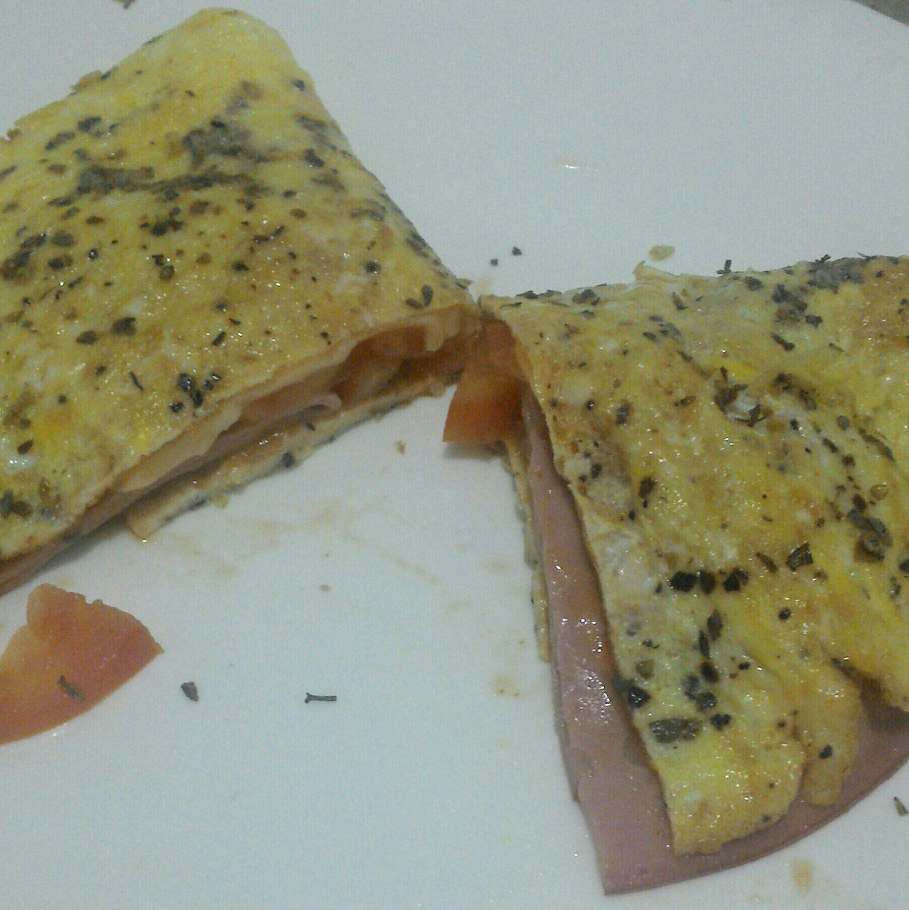 Omelete com recheio de pizza