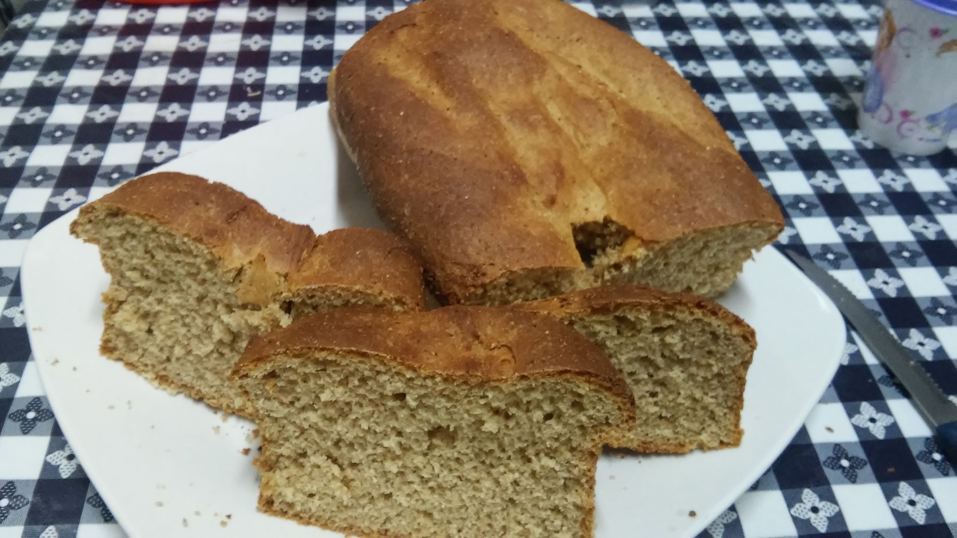 Pão caseiro integral prático e delicioso