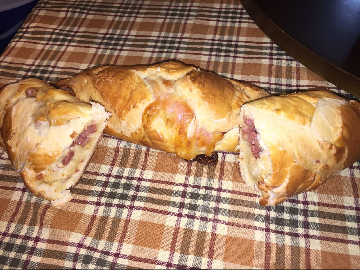 Pão de calabresa com catupiry feito na máquina de pão