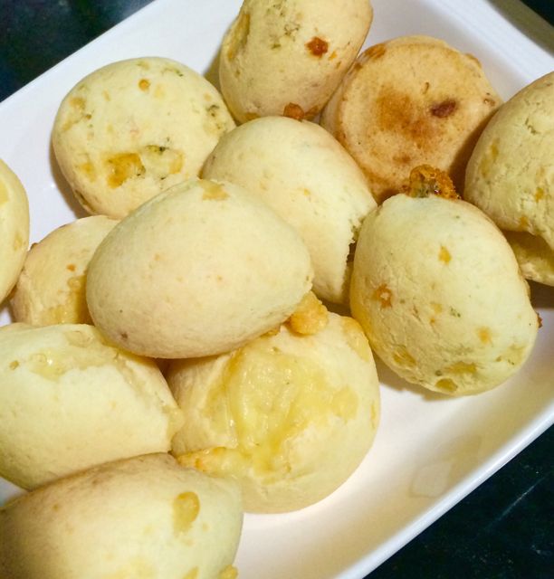 Pão de queijo com gorgonzola do chef Bragon