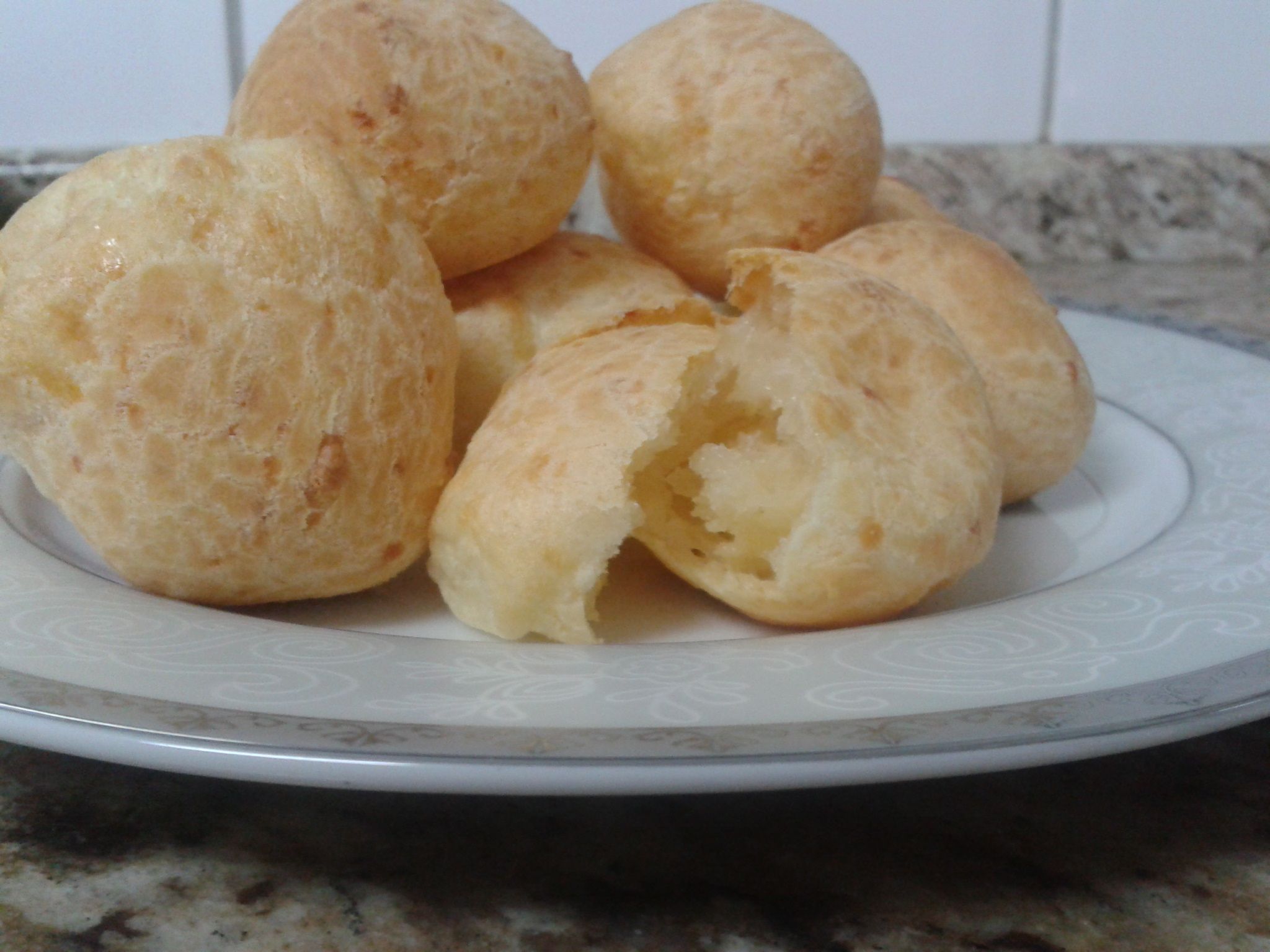 Pão de queijo de cafeteria