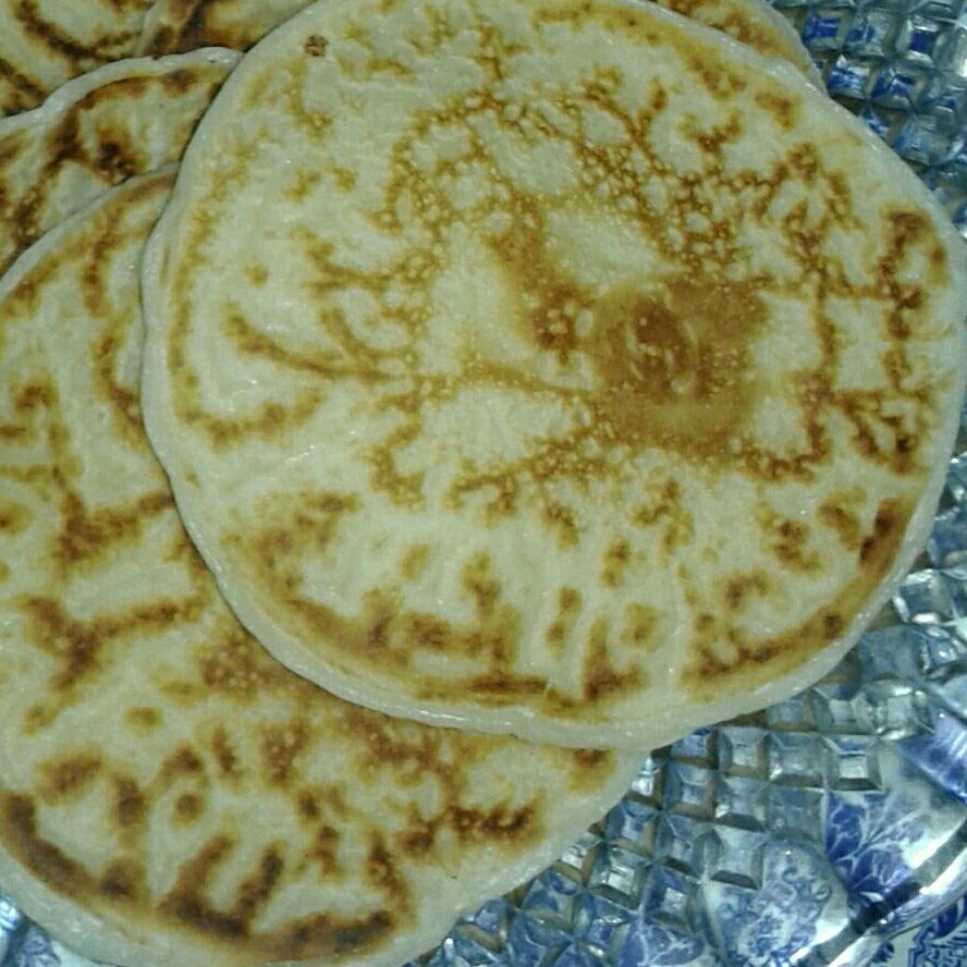 Pão de queijo de frigideira (fácil e rápido)