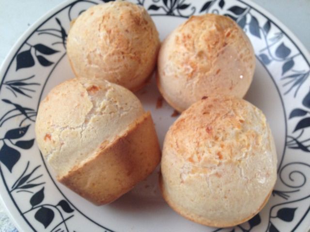 Pão de queijo na forma de empadinha