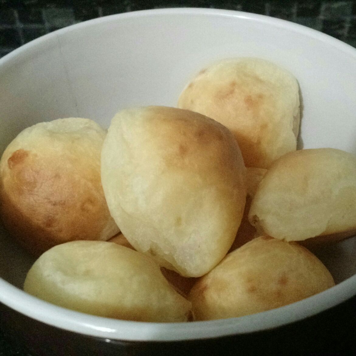 Pão de queijo super simples, macio e "puxento"