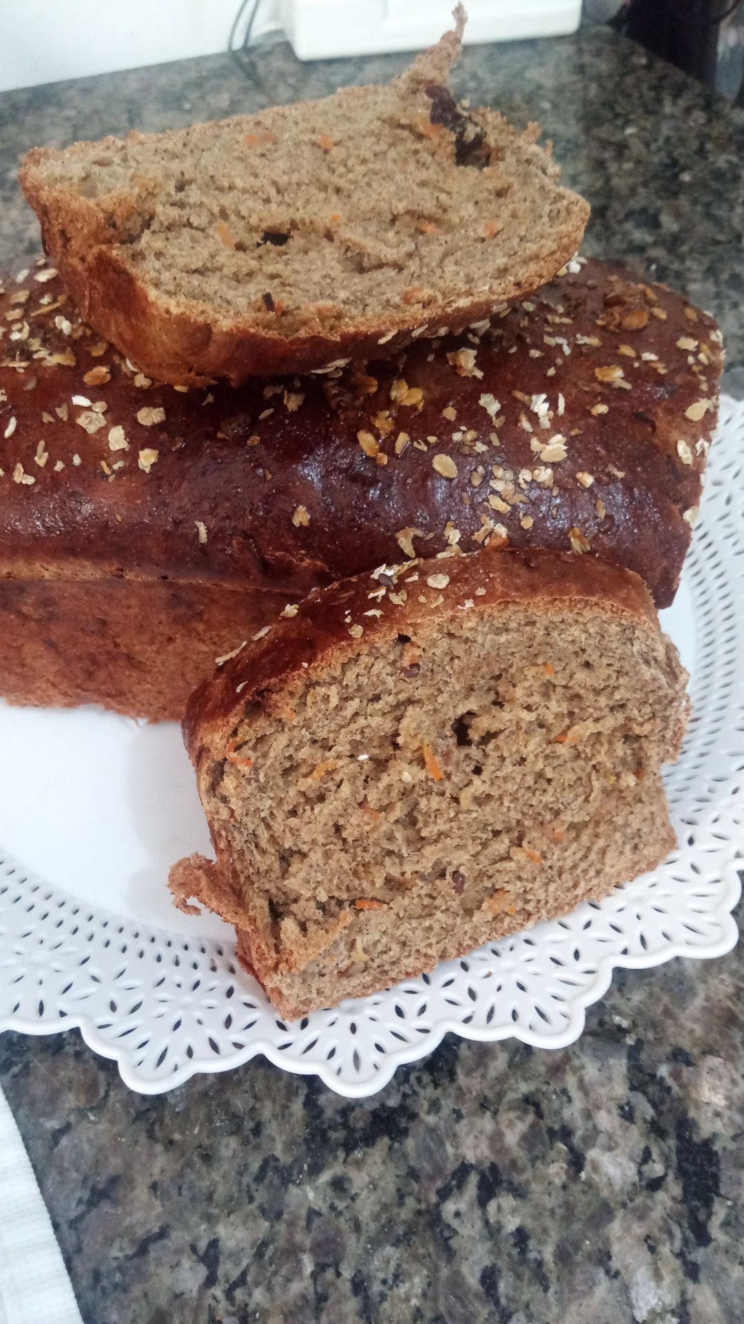 Pão integral de cenoura e iogurte