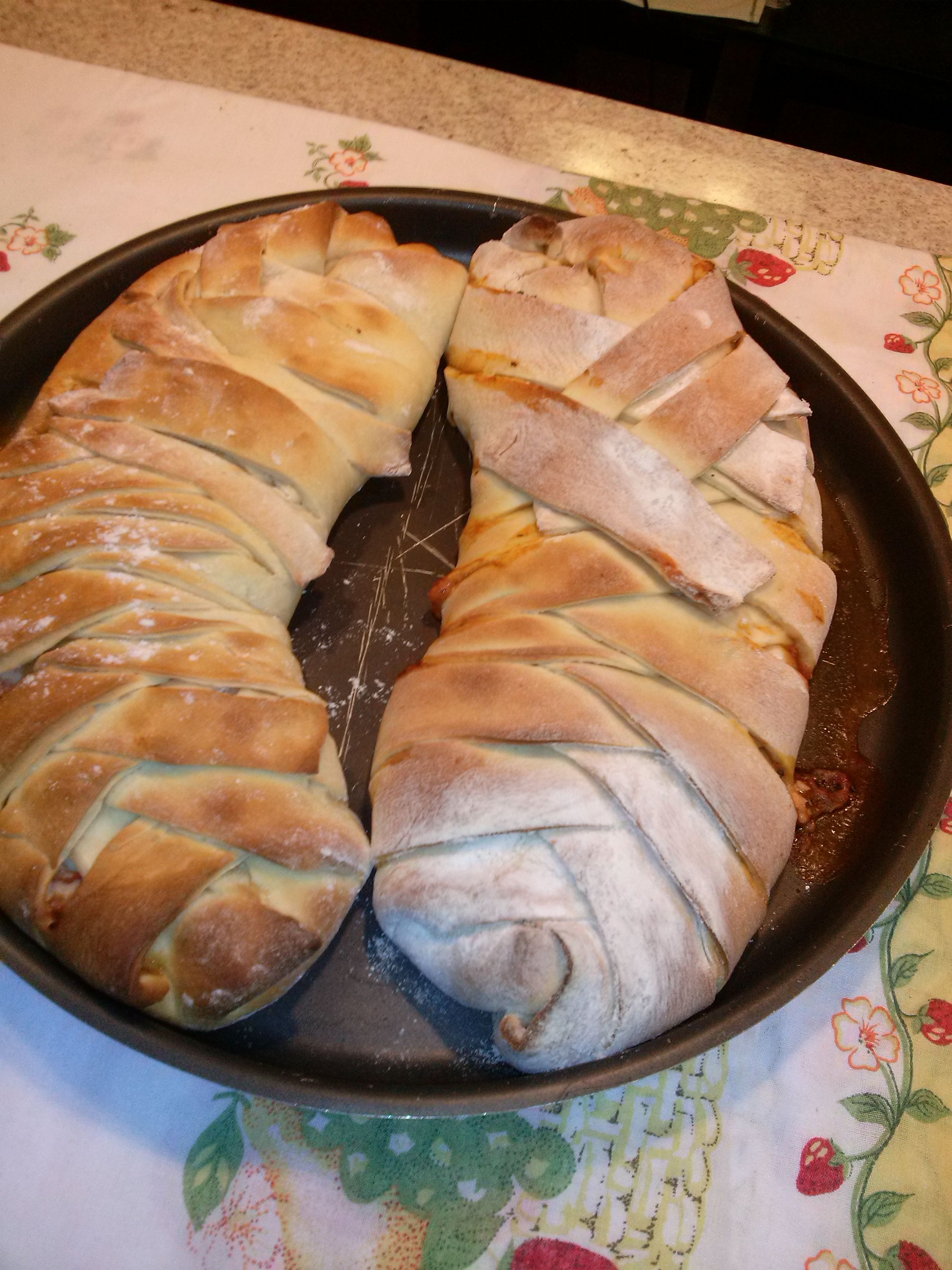 Pão trançado recheado