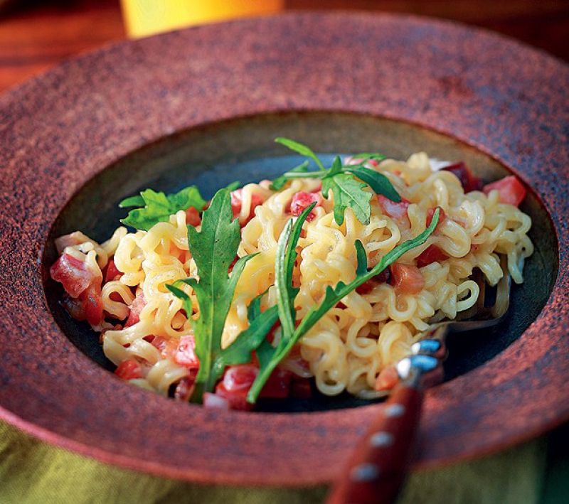 Pasta nipônica à la Kattias com redução de queijo cremoso