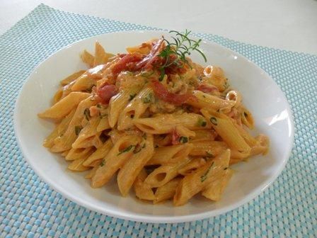 Penne ao molho rosê aromático da Abima