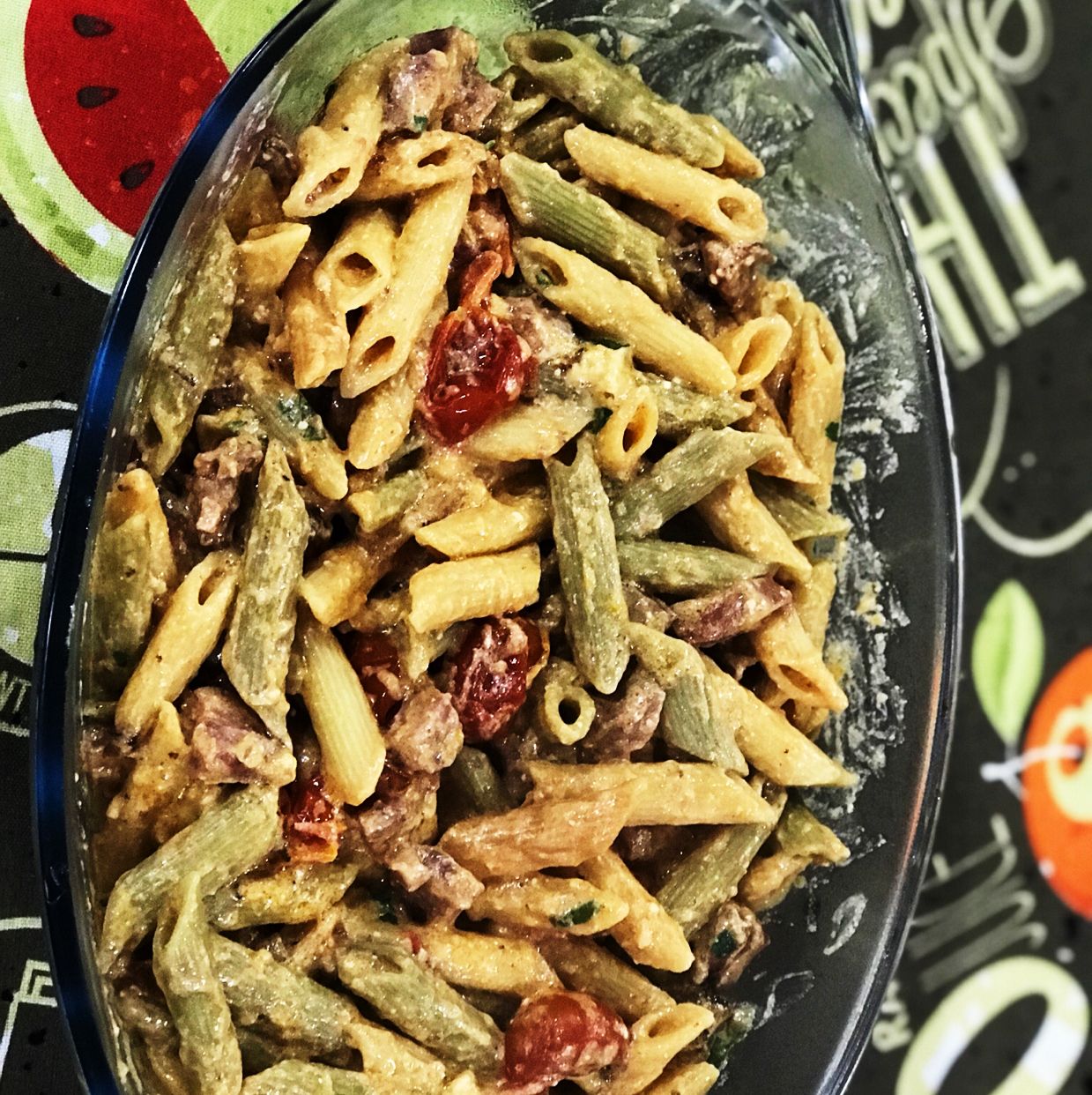 Penne com calabresa na pressão