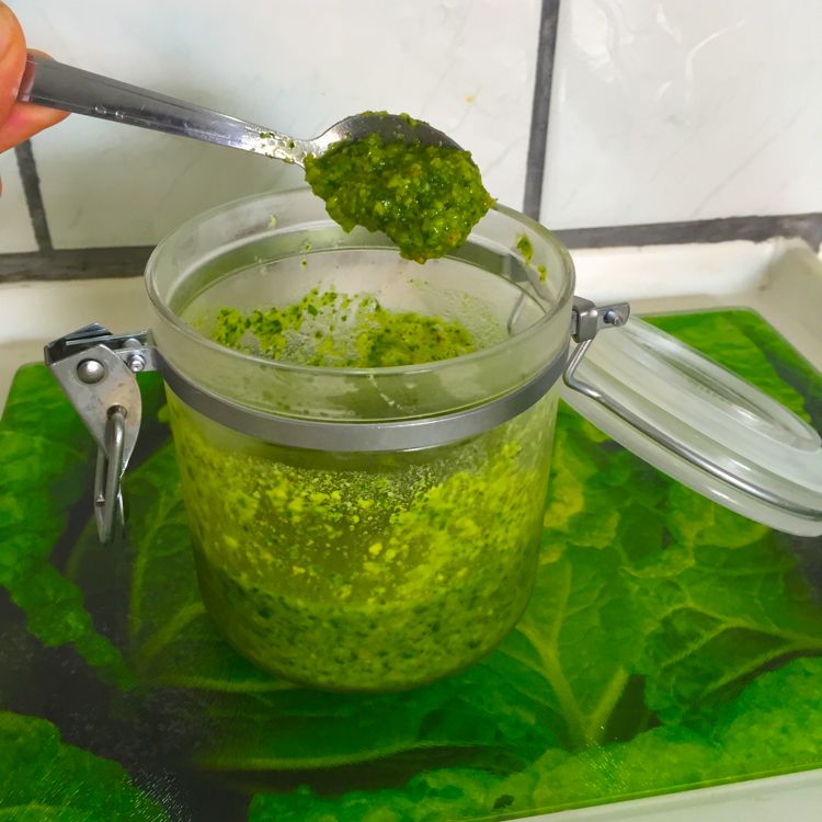 Pesto brasileiro