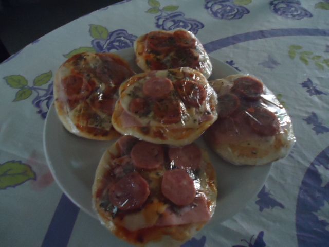 Pizza brotinho fácil