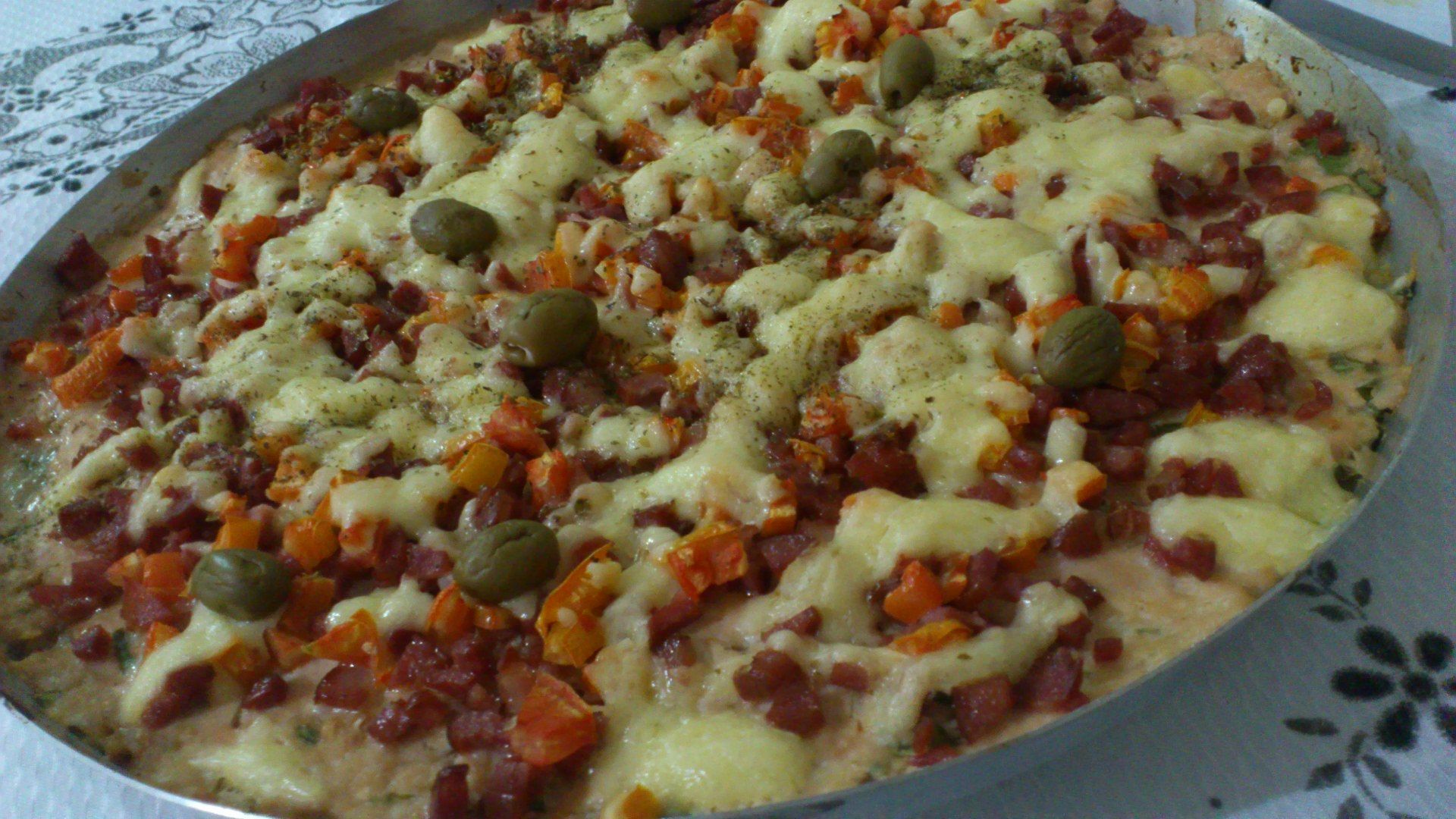 Pizza de frango sem massa